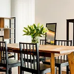Radiant 2Bdr Apt With Balcony In Luxury Building
