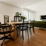 Radiant 2Bdr Apt With Balcony In Luxury Building