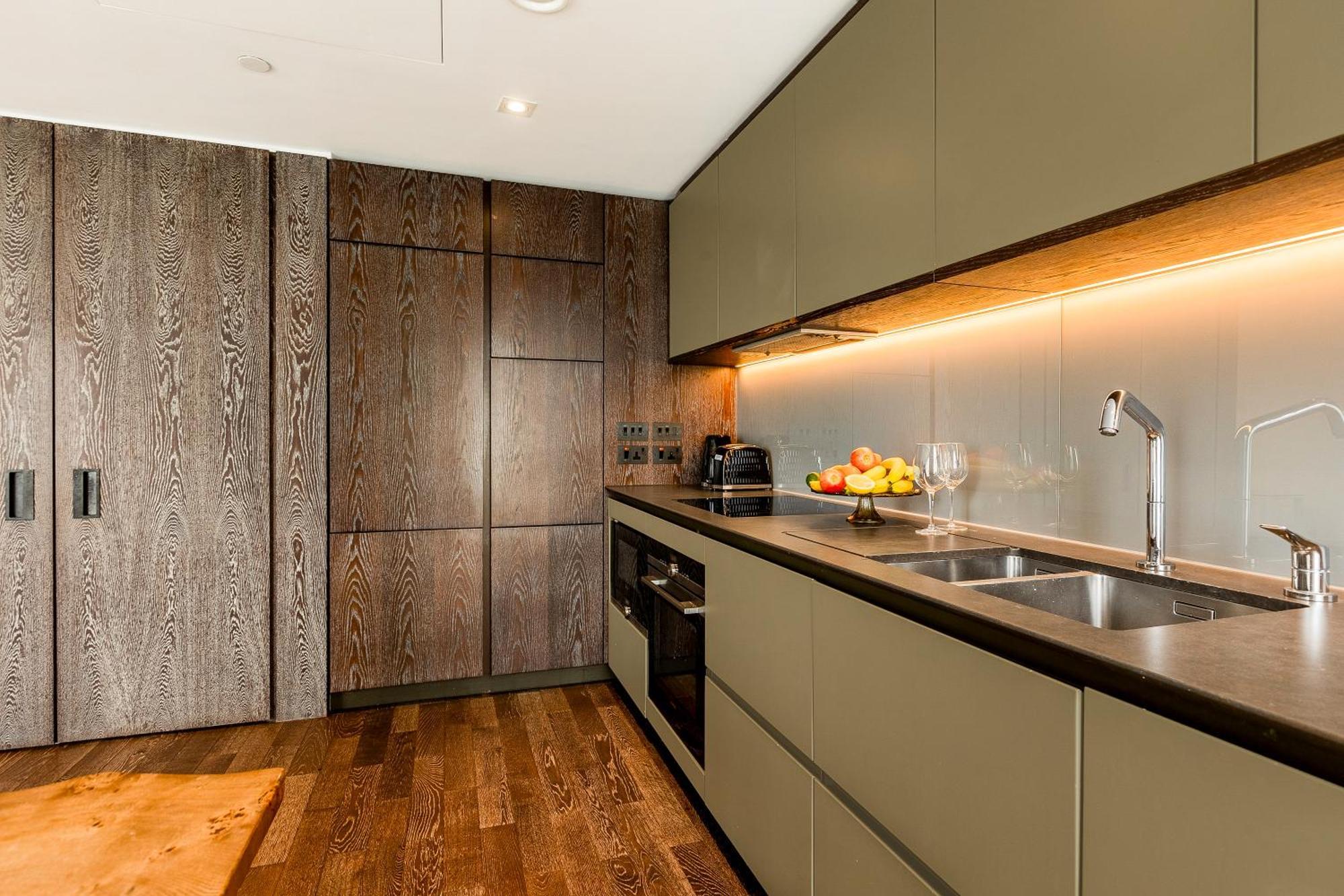 Appartamento Radiant 2bdr With Balcony In Luxury Building *